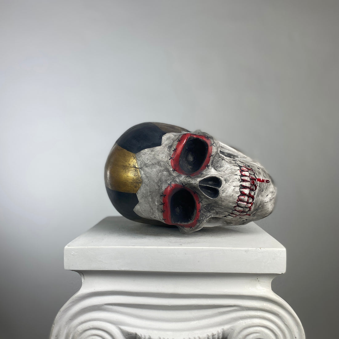 Skull "Dead Joker" Sculpture