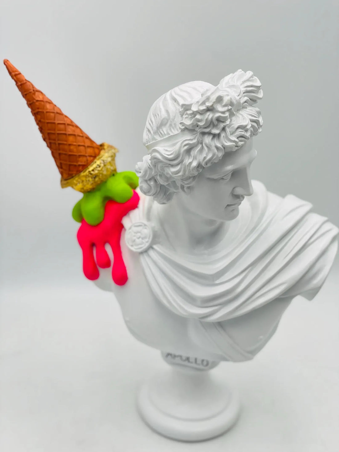 Apollo Sculpture With Ice Cream White