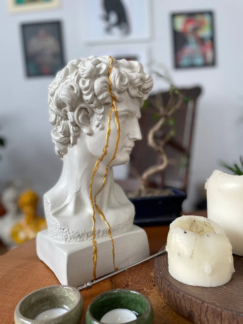 David Sculpture Golden Lines