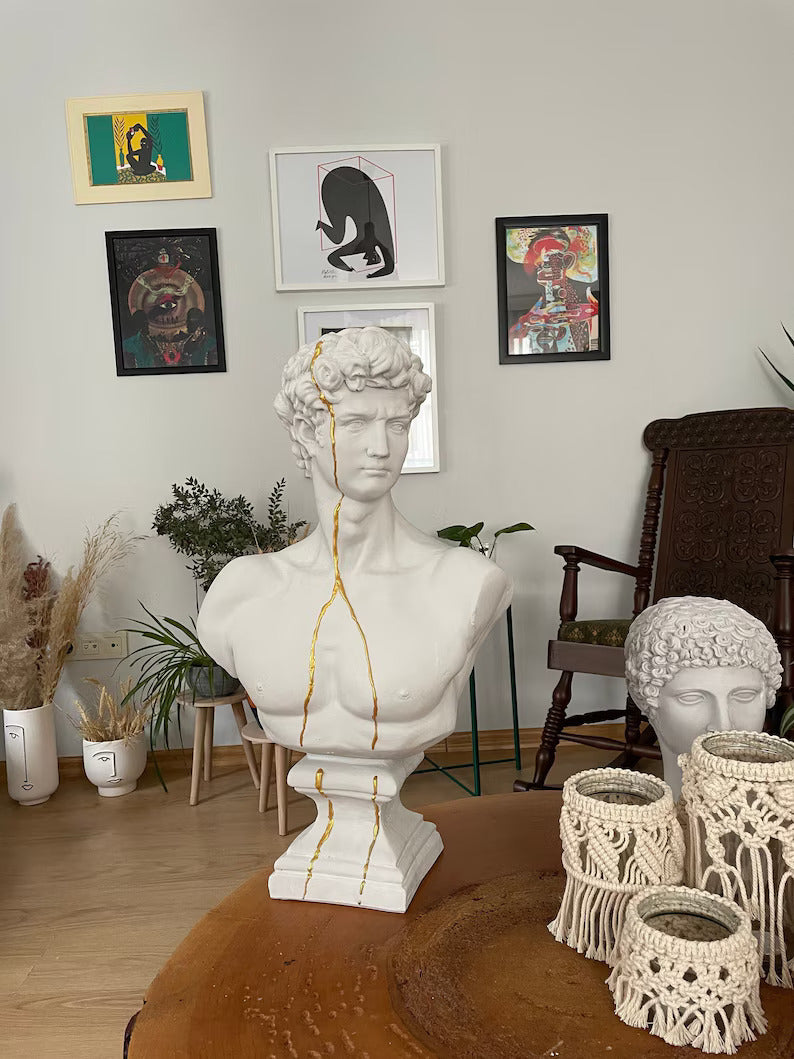 David Sculpture Gold Striped